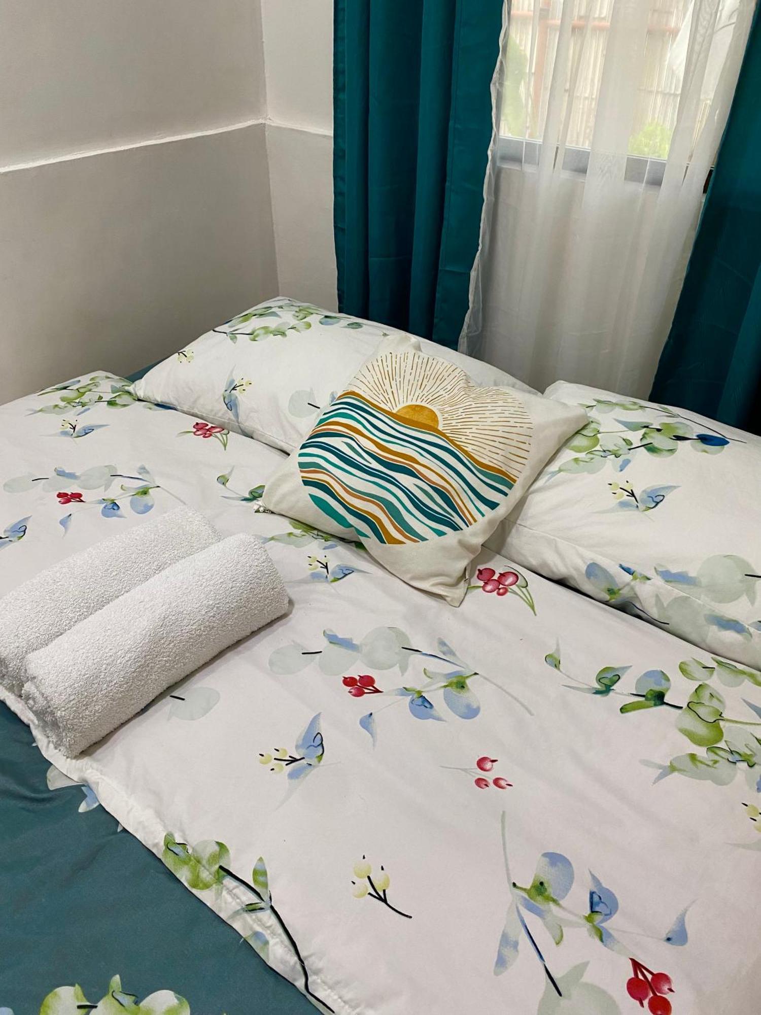 Moalboal Panagsama Beach Topbudz Hostel Dış mekan fotoğraf