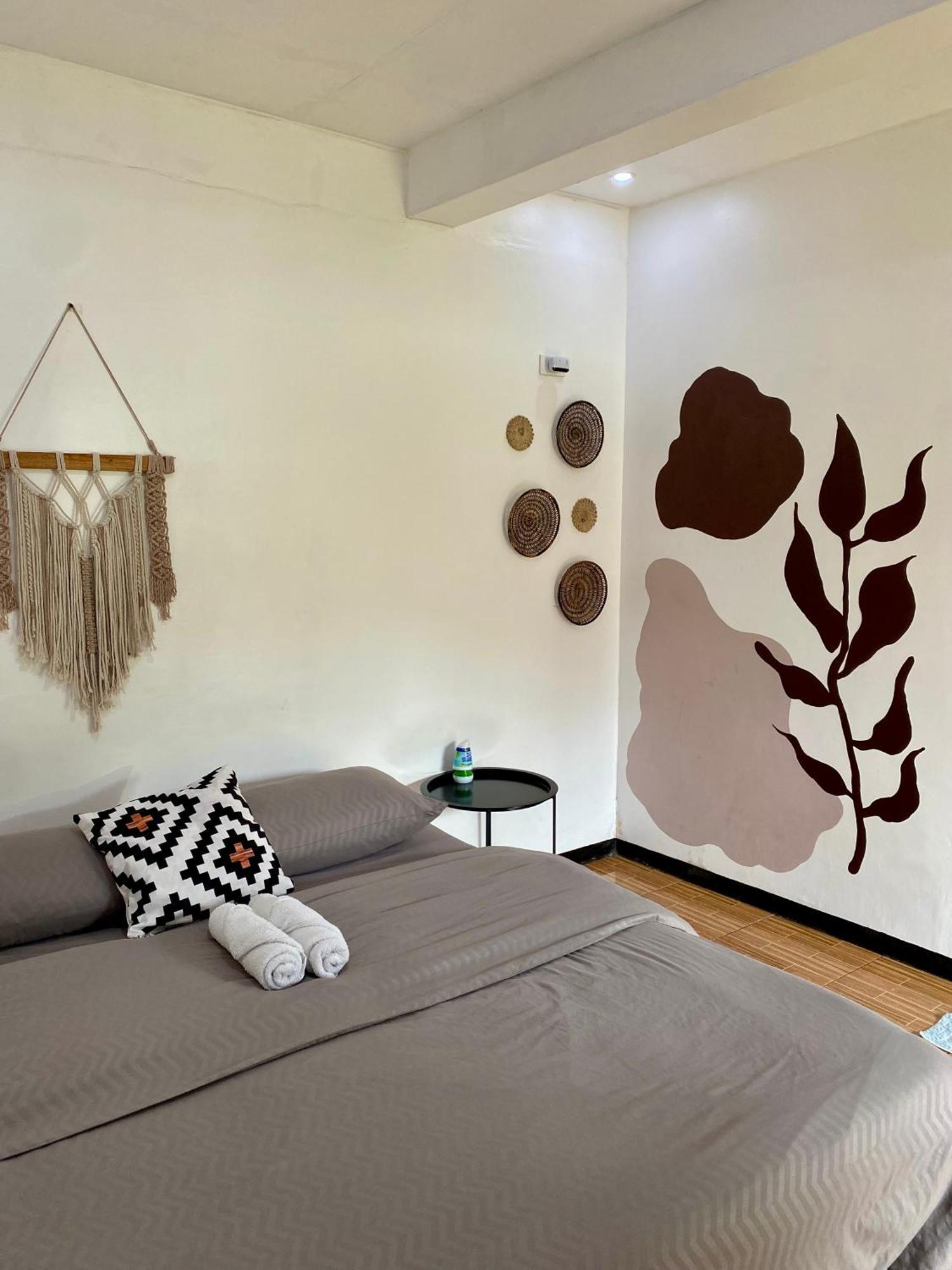 Moalboal Panagsama Beach Topbudz Hostel Dış mekan fotoğraf