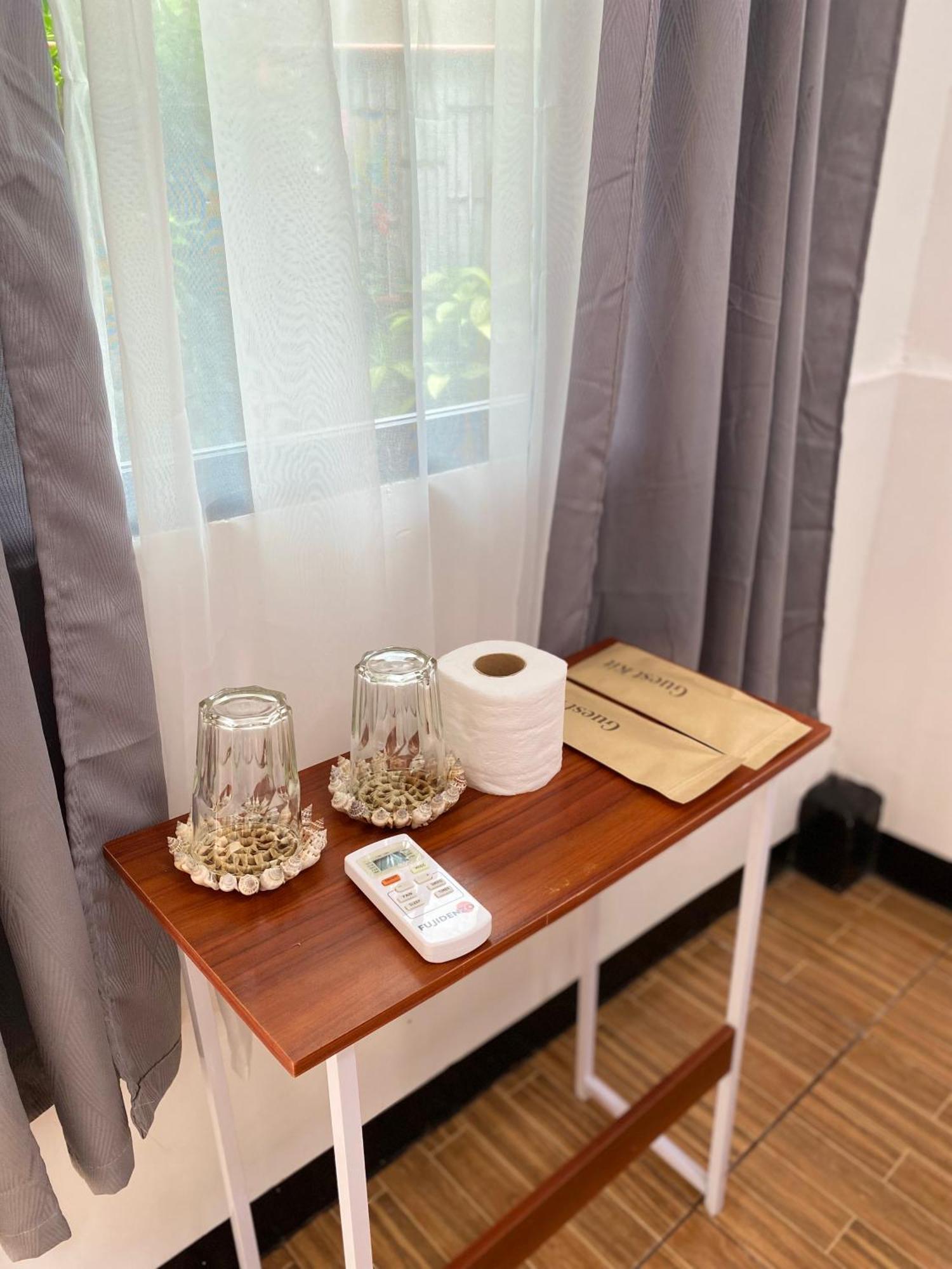 Moalboal Panagsama Beach Topbudz Hostel Dış mekan fotoğraf