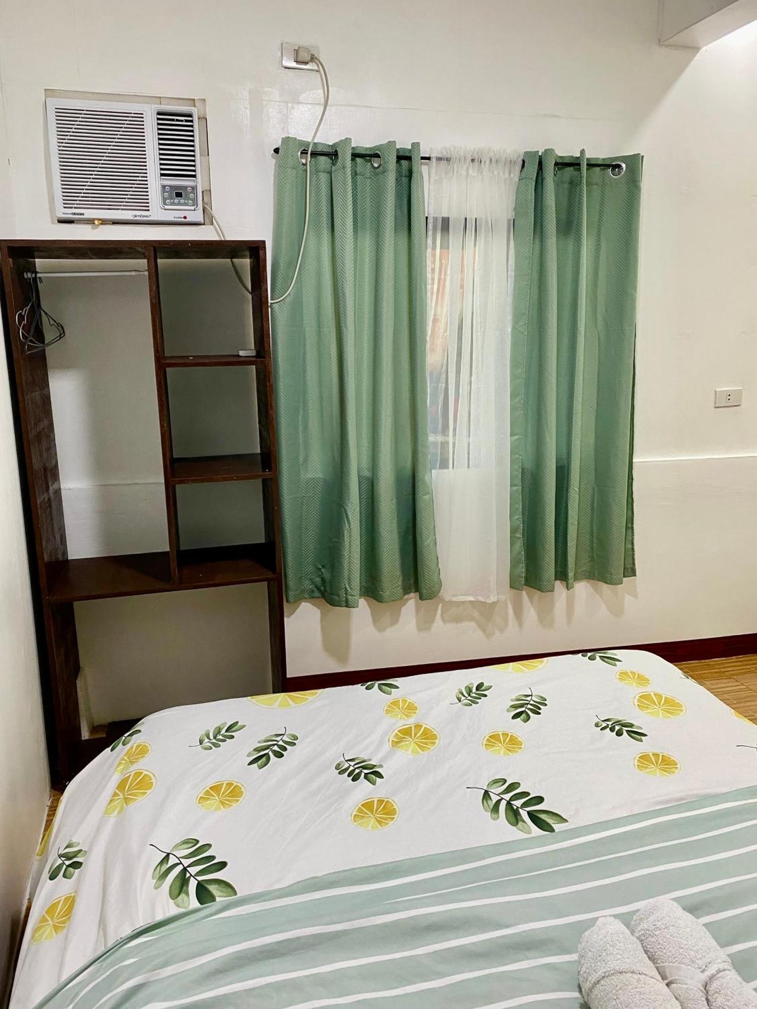 Moalboal Panagsama Beach Topbudz Hostel Dış mekan fotoğraf