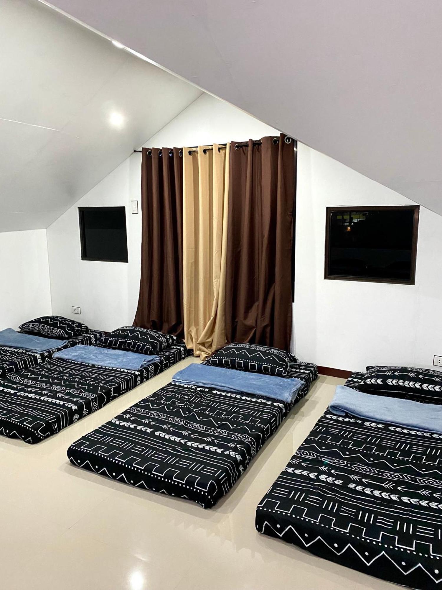 Moalboal Panagsama Beach Topbudz Hostel Dış mekan fotoğraf