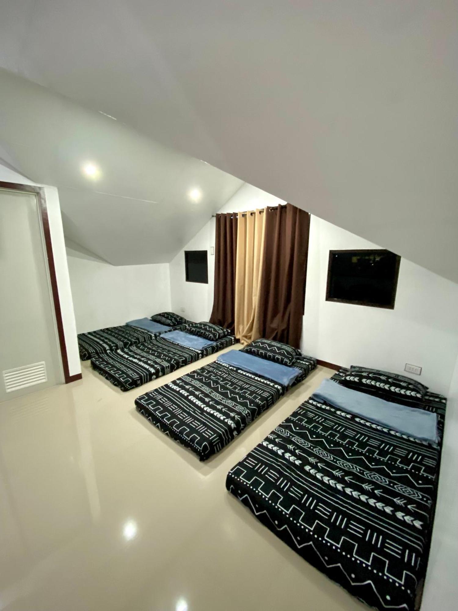 Moalboal Panagsama Beach Topbudz Hostel Dış mekan fotoğraf